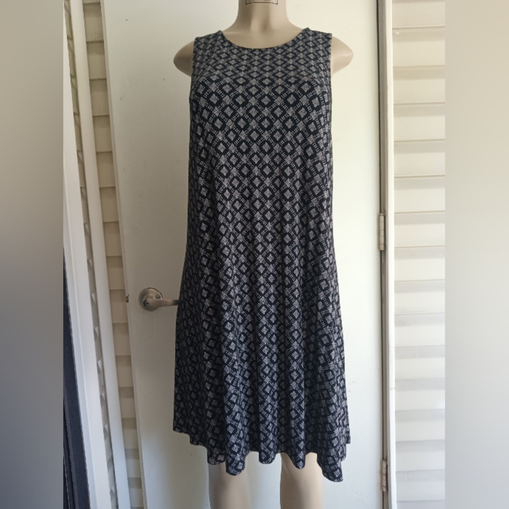 Old Navy Navy and White Patterned Midi Dress
